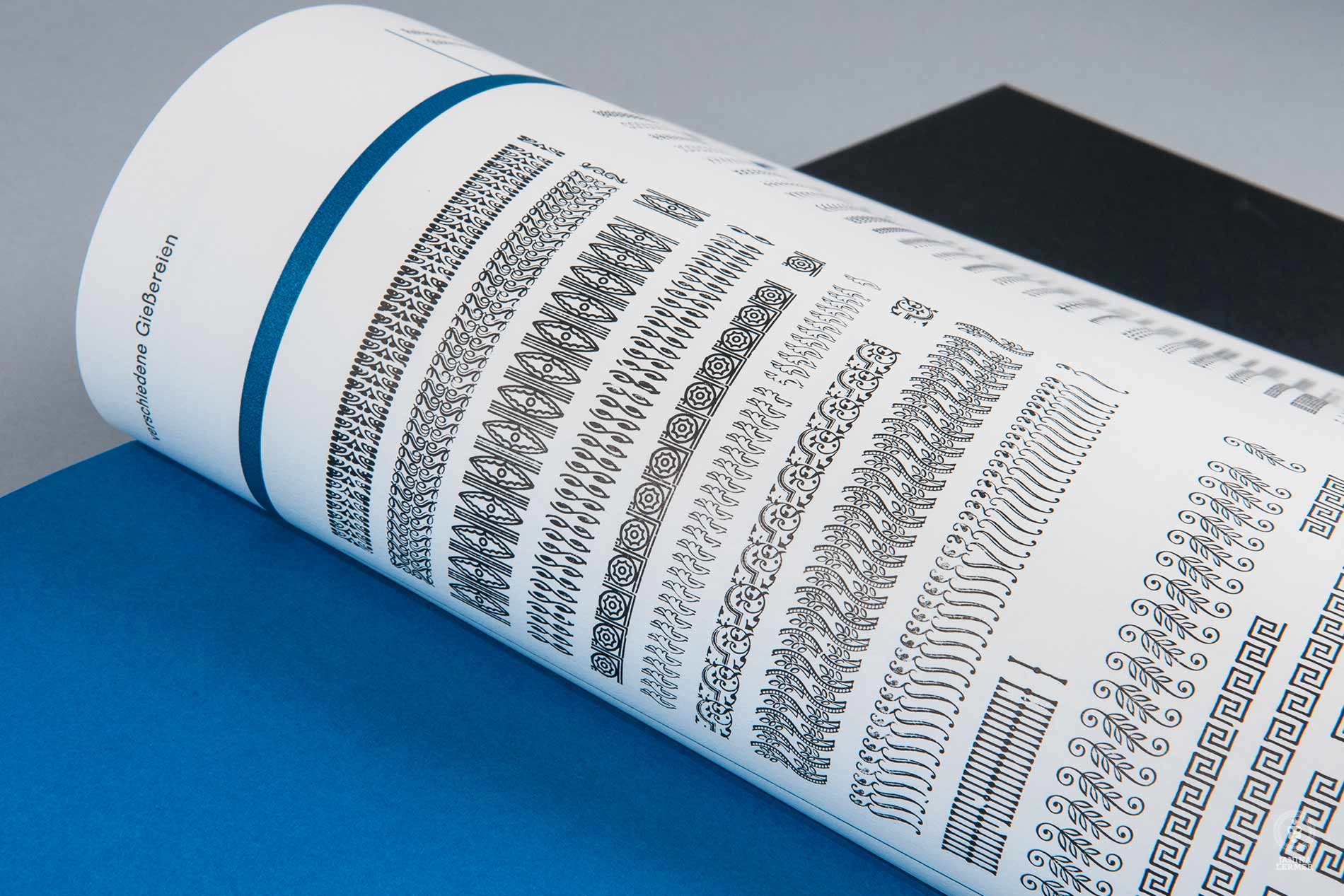 Janina-Lermer-Buchgestaltung-Magazingestaltung-Editorialdesign-Bleisatz-Handgedruckt-Handprinted-Werkstatt-Fliegenkopf